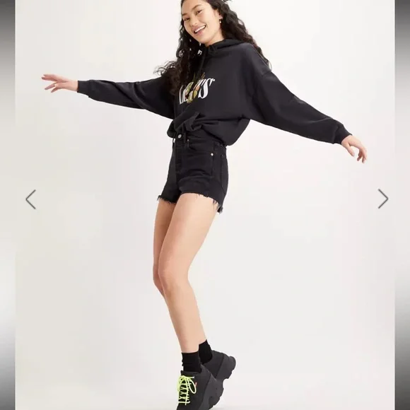 Levi's ribcage shorts with Frayed Hem - Picture 2 of 6